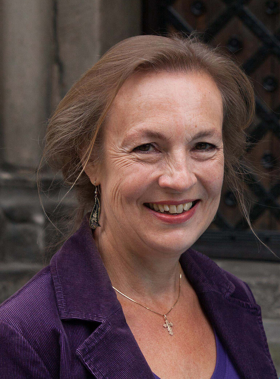 Porträtt Eva Helen Ulvros 